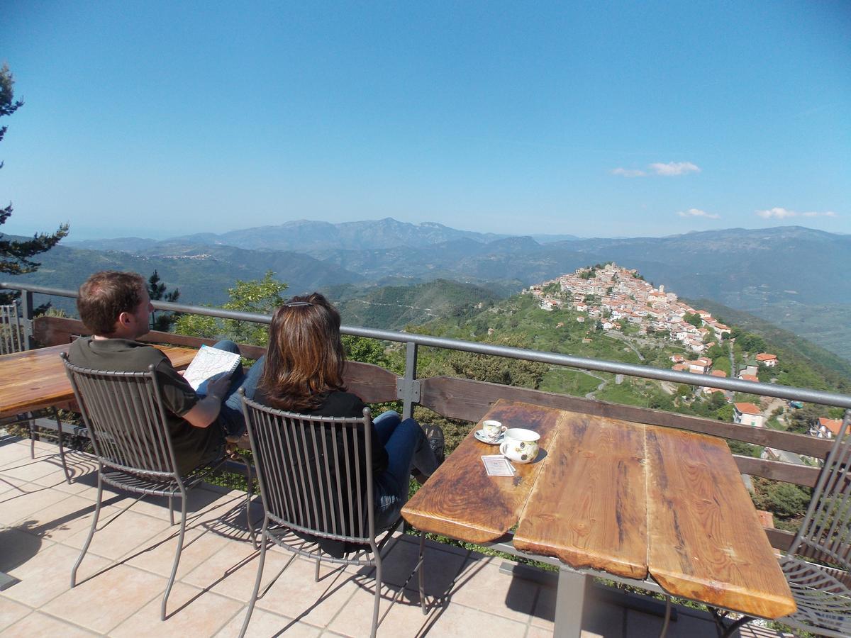 B&B Le Camelie Del Bosco Baiardo Экстерьер фото