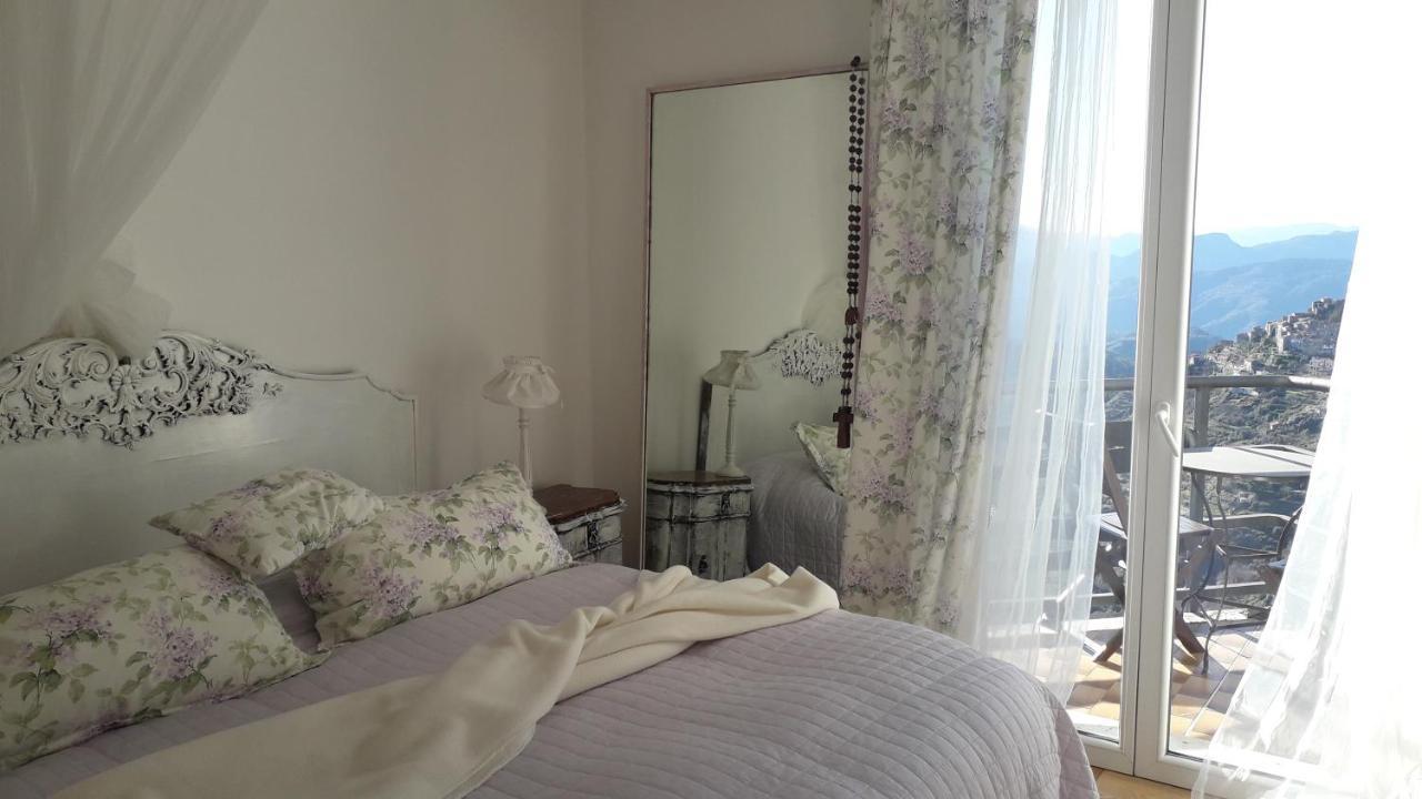 B&B Le Camelie Del Bosco Baiardo Экстерьер фото
